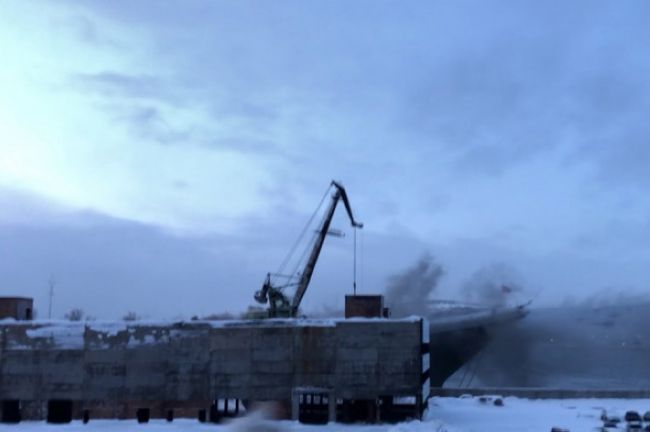 Пожар на российском крейсере «Адмирал Кузнецов»: новые подробности, фото и видео