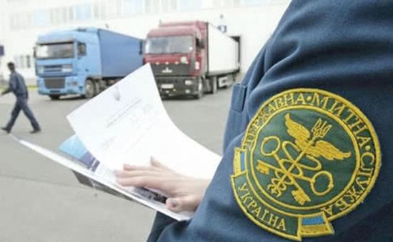 Львівським митникам повідомили про підозру: налагодили схему
