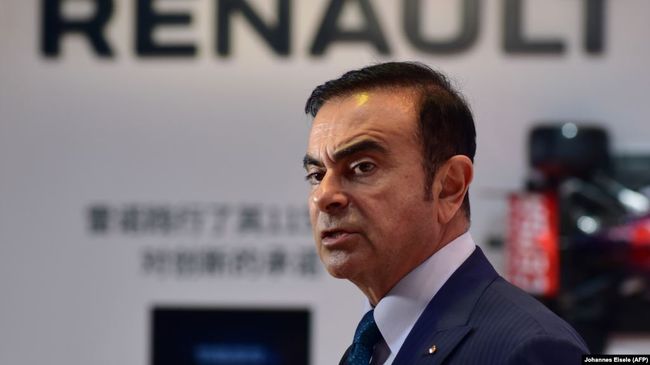 Екскерівник альянсу Renault-Nissan-Mitsubishi втік із Японії на історичну батьківщину