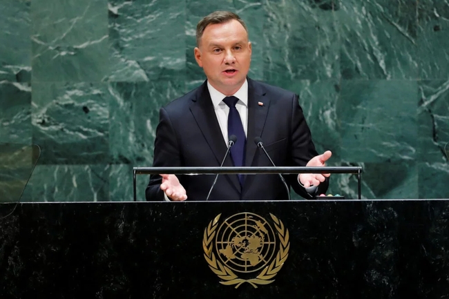 Президент Польши отказался от поездки почтения памяти жертв холокоста из-за Путина - СМИ