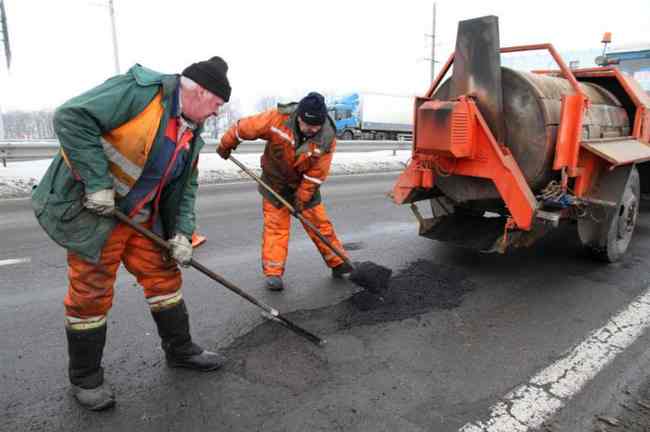 Як громади Харківщини можуть відремонтувати дорогу, що не має власника