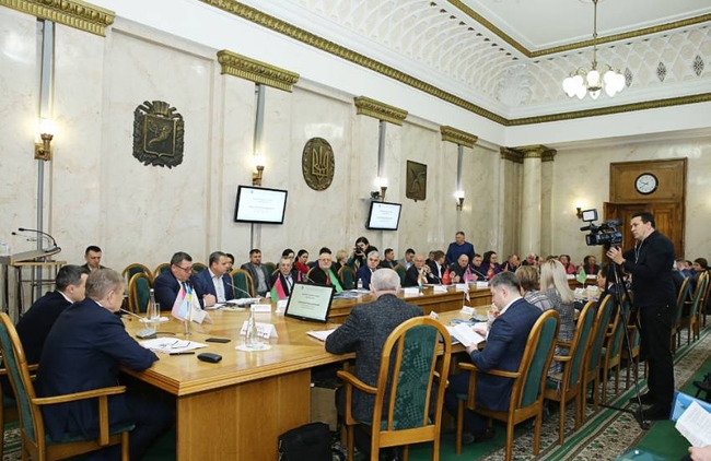 Місцеві ради Харківщини напрацювали рекомендації до нового законодавства про децентралізацію