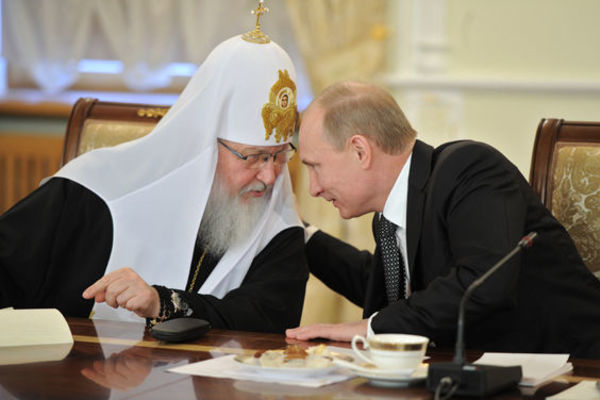 Патриарх Кирилл предложил дополнить Конституцию упоминанием бога