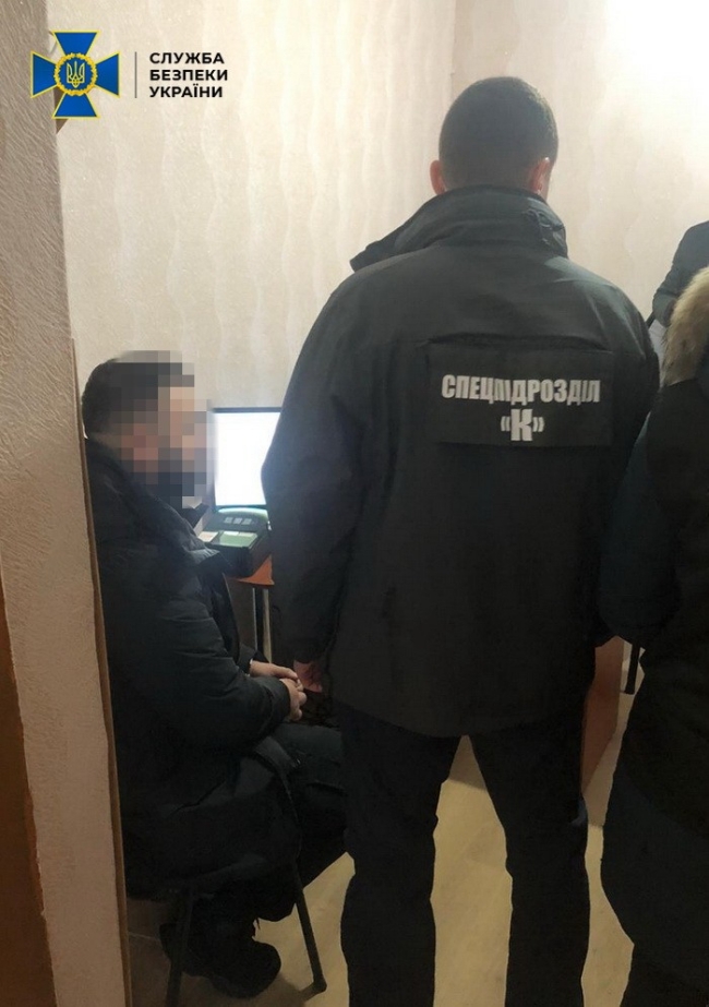 Намагався через дружину отримати підроблений паспорт: СБУ затримала дезертира, який майже 5 років переховувся від слідства в РФ