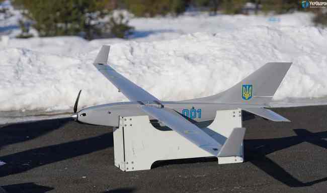 Прикордонникам та Нацгвардії представили український безпілотник Spectator-M1