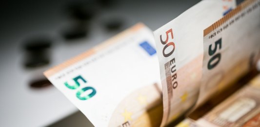 Евростат опубликовал данные о размере минимальной зарплаты в странах ЕС