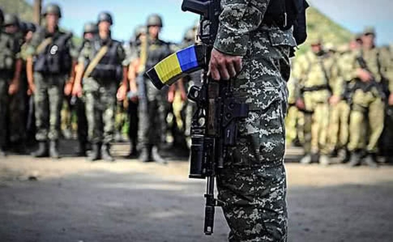 Слуга народу пропонує узаконити приватні військові компанії для роботи поза Україною