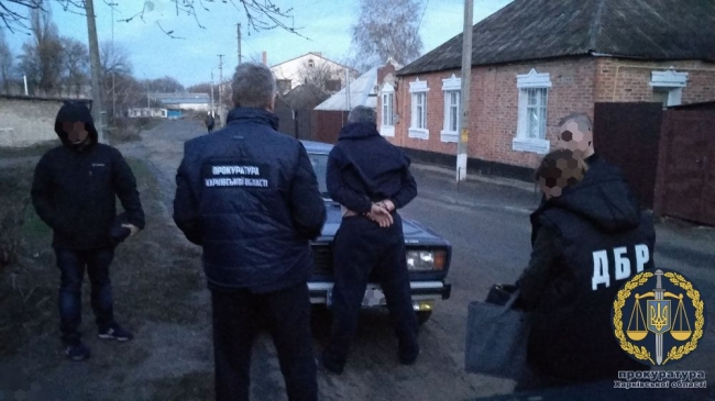 Трьом чоловікам, які незаконно переправляли осіб через державний кордон України, повідомлено про підозру (ФОТО)