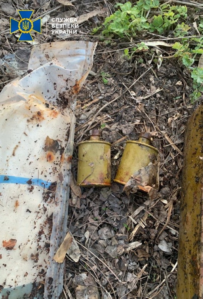 У районі ООС СБУ виявила схрон зі зброєю, викраденою у 2014 році з Криму