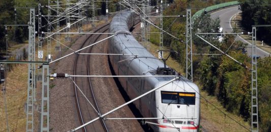 Диверсия в Германии: неизвестные пытались пустить под откос поезд