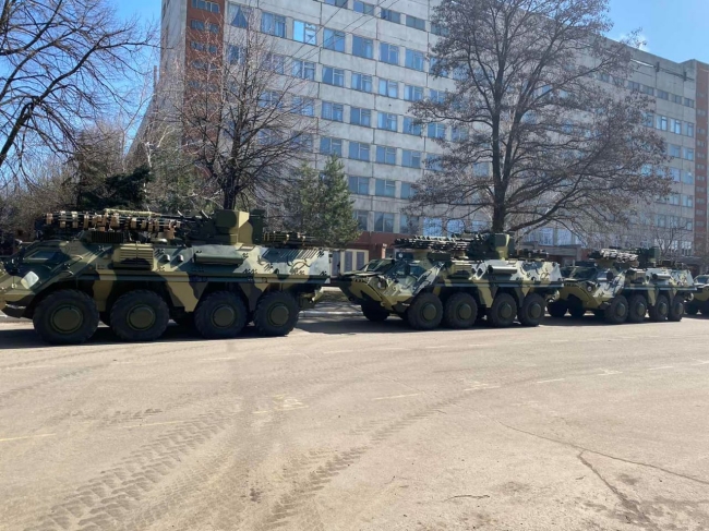 Харків передав військовим іще 4 бронетранспортери (ФОТО)
