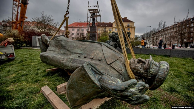 У Росії порушили кримінальну справу через знесення пам’ятника Конєву в Празі