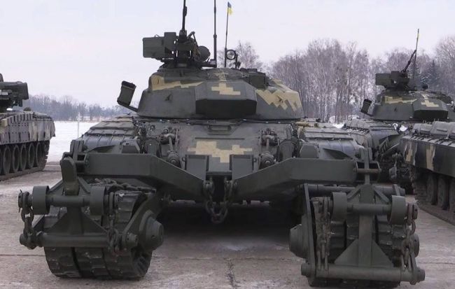 Харківський бронетанковий завод готує партію танків-тральщиків для армії України