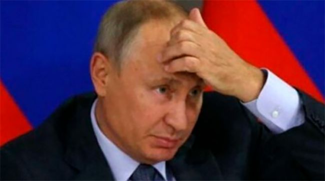 Коронавирус загнал Путина в бункер. Он выглядит неуверенным и растерянным