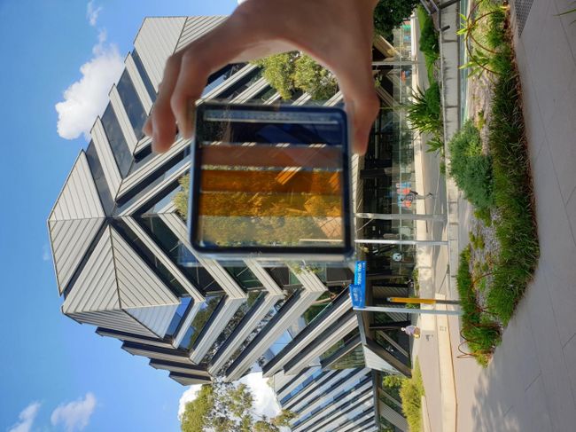 В Австралии создали солнечные батареи, встроенные в оконные стекла