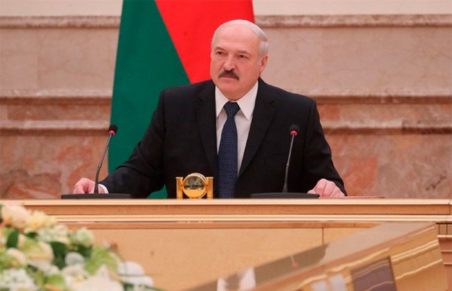 Лукашенко вперто не бачить жодного померлого від коронавірусу в Білорусі