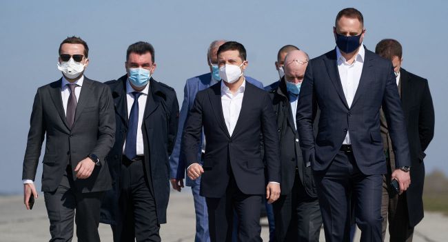Тимошенко: Президент встречал Мрию. А Эпицентр может продавать маски - у нас не СССР