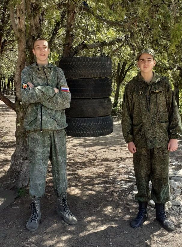 Оккупанты в Крыму открывают военные лагеря для подростков
