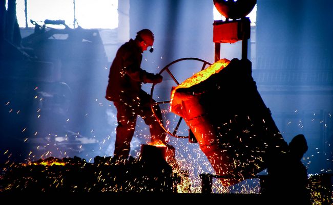 У квітні промислове виробництво прискорило падіння до 16,2% — Держстат