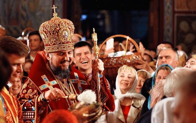 Православная Церковь Украины возобновляет богослужения в храмах с участием прихожан