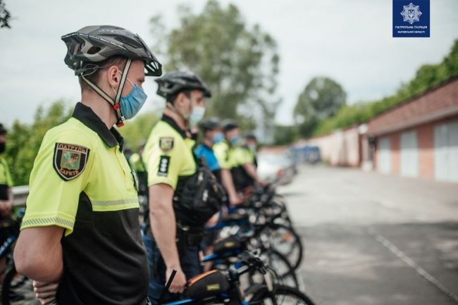 В Харькове на улицы вышли полицейские велопатрули (ФОТО)