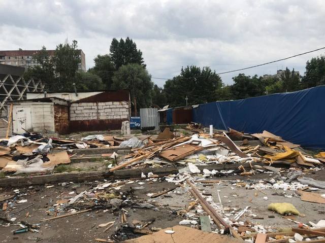 В Харькове демонтируют рынок (ФОТО)