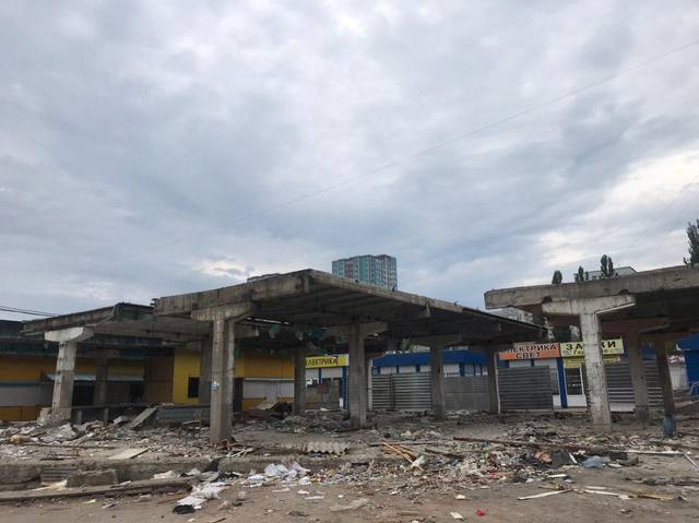 В Харькове демонтируют рынок (ФОТО)