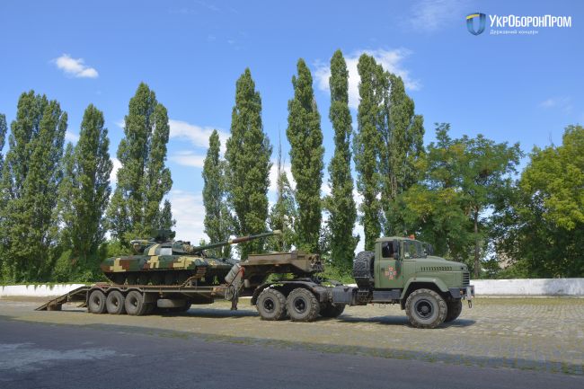 Завод імені Малишева передав військовим відновлені танки Булат