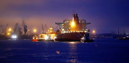 В литовский порт зашел еще один танкер с нефтью из США для Беларуси