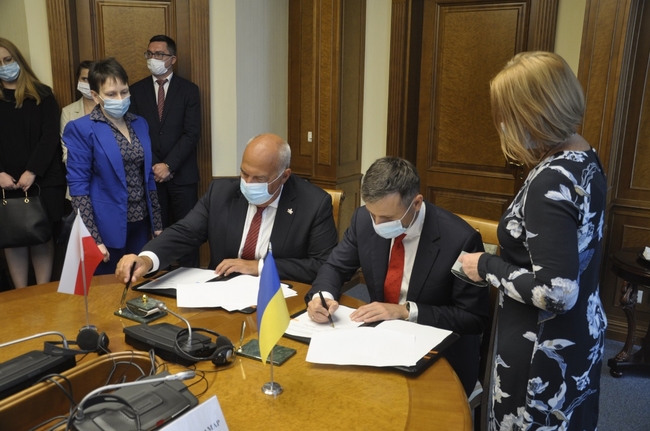 Міністри фінансів України та Польщі підписали Спільну декларацію про наміри обмінюватися інформацією у сфері оподаткування
