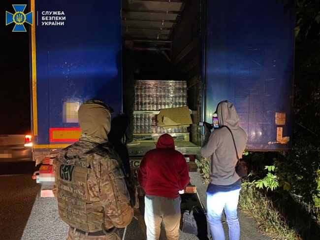 СБУ блокувала масштабні незаконні поставки продуктів харчування терористичній організації «ДНР» на мільйони гривень