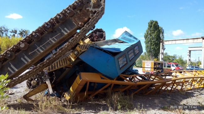 В Харькове рухнул строительный кран: есть пострадавший (ФОТО)