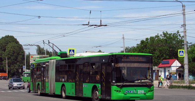 Тролейбуси №19 та 24 змінять маршрут, а №20 не ходитиме. Рух транспорту по вул. Серповій і Коломенської заборонений