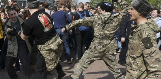 Участвующим в разгоне демонстрантов путинским казакам увеличат финансирование