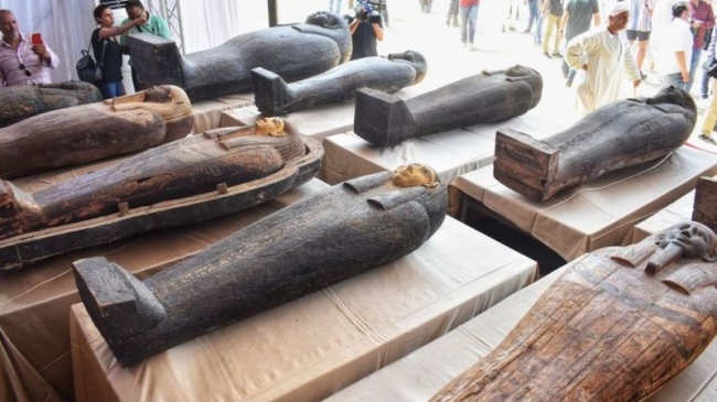 У Єгипті знайшли унікальне поховання з 59 муміями. Їм 2 600 років (ФОТО)