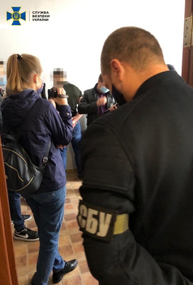 На Волині СБУ блокувала діяльність call-центру, який крав кошти з банківських рахунків в Україні та за кордоном