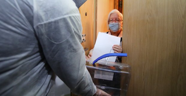 В Харькове больные коронавирусом могут проголосовать дома – горсовет
