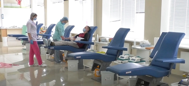Донорів вдвічі менше: на Харківщині дефіцит крові