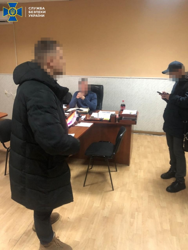 У Києві СБУ затримала поліцейського на хабарі у 10 тисяч доларів США за закриття кримінального провадження