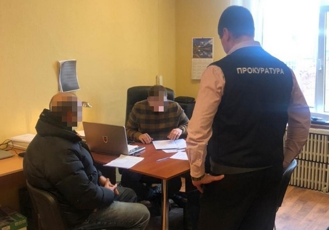 Под Харьковом чиновник попался на незаконном оформлении собственности на 5,5 миллионов