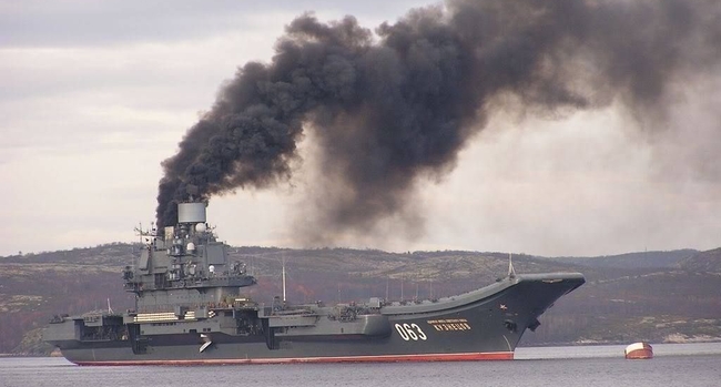 Многострадальный «Кузя»: на авианесущем крейсере РФ произошел очередной пожар