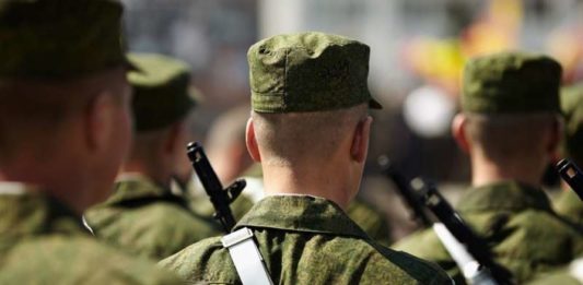 Принудительный призыв в Крыму: военкому Алушты объявлено о подозрении