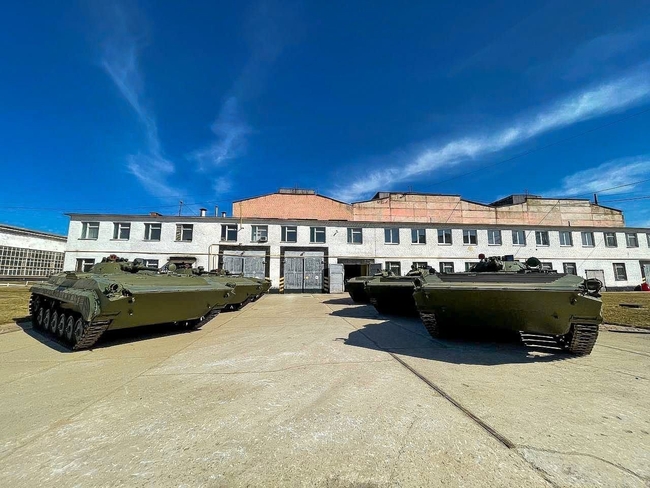Житомирський бронетанковий завод підготував до передачі армійцям 26 бойових машин піхоти