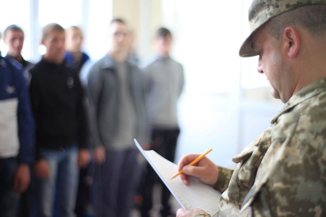 Збройні Сили України зменшують кількість військовослужбовців строкової служби