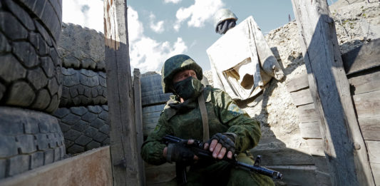 Війна на Донбасі: окупанти облаштовують нові позиції в районі ДАП