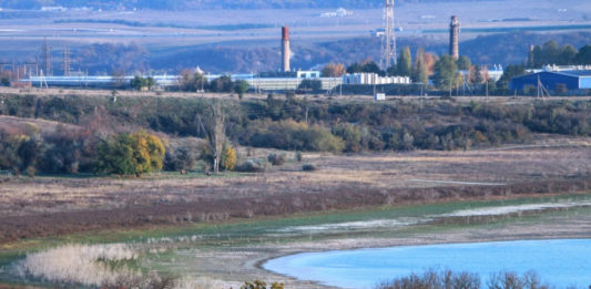 Крым без воды: в Альминском водохранилище выявлены канализационные стоки