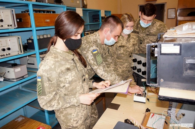 Харківські військові метрологи озброюють курсантів новими вміннями