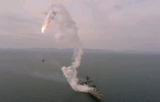 Российский фрегат «Маршал Шапошников» провалил пуск крылатых ракет Калибр-НК (ВИДЕО)