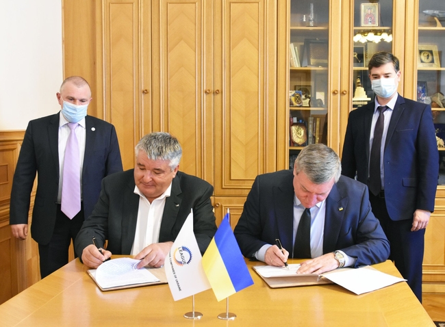 Мінстратегпром підписав Меморандум про співпрацю з Лігою оборонних підприємств України