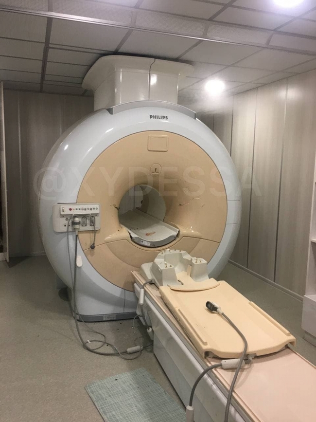 В Одесі пацієнтку засмоктав апарат МРТ (ФОТО 18+)